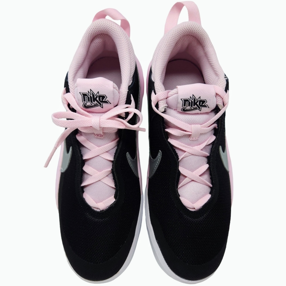 Nike Girls Basketball Sneakers Team Hustle Black Pink Girls Size 6 New In Box - Picture 4 of 12